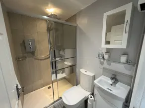 Cherry Tree Cottage - Badezimmer