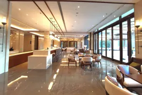 Howard Johnson the Bund Hotel Gasa - Lounge i lobbyen