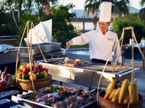 Grand Mercure Danang - 10 minutes to Airport & 07 Minutes Walk to Dragon Bridge - Restaurante