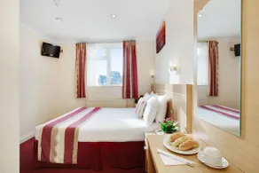 Queens Park Hotel - Room