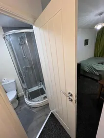 Spacious Double Room Close to Derby City Centre - Badeværelse