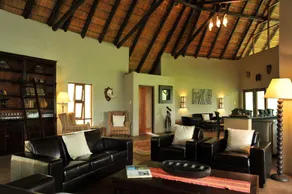 Black Rhino Game Lodge - Lobby sitting area