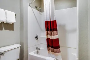 Econo Lodge Vallejo Fairgrounds - Salle de bain