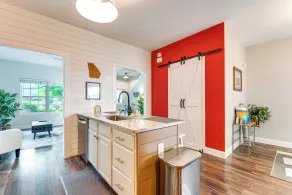Canton Home w/ Fenced Yard: 6 Mi to Lake Allatoona - Interiør