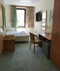 Hotel Zur Sonne - Room