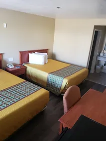 University Inn Fresno - Habitación
