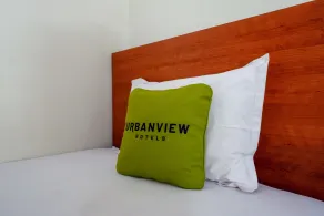Urbanview Hotel Syariah Casa Azmya Yogyakarta by RedDoorz - Room