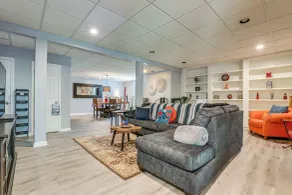 Spacious Yard & Bbq: Chic Escape in Lawrenceville! - Innenbereich
