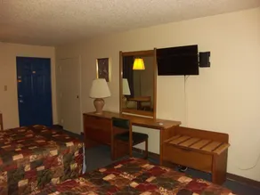 Deerwood Inn and Madison Campground - Zimmer