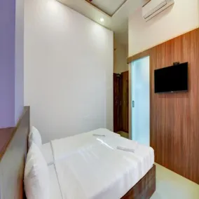 Hotel Nirvana Grace - Room