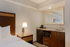 Hampton Inn & Suites Fort Myers Beach/Sanibel Gateway - Room