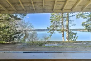 Cozy Beachouse: View & Deck, Steps from Skagit Bay - Interiør