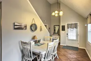 Albany Home < 1 Mi to Dale Hollow Lake! - Interior