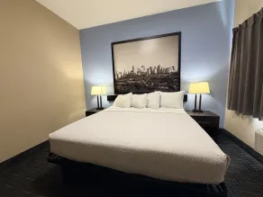 Super 8 by Wyndham Edmonton/West - Room