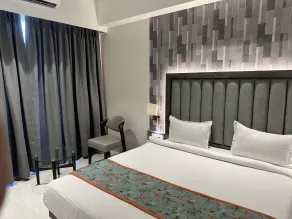 Shubham Comforts - Room