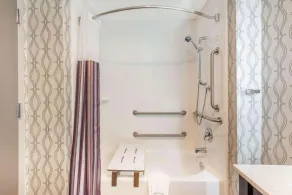 La Quinta by Wyndham Aberdeen-APG - Salle de bain
