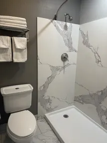 ROYAL MOTEL TRACY - Salle de bain