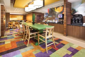 Fairfield Inn & Suites by Marriott Boston Milford - Restaurant