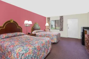 Knights Inn Emporia - Room