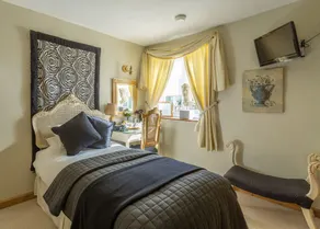Blounts Court Farm - Room
