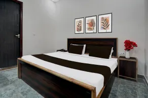 Hotel Nidhivan Dham - Room