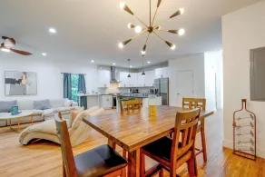 Upper Westside Home w/ Deck - 3 Mi to Dtwn! - Interiør