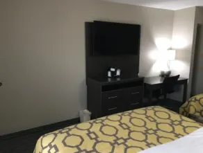 Baymont by Wyndham Topeka - Chambre