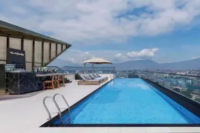 Hilton Kathmandu - Piscine