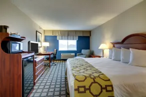 Baymont by Wyndham Galesburg - Chambre