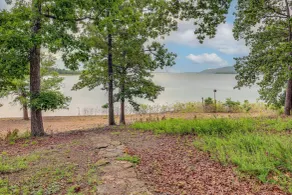 Lake-view Deck! Modern Greers Ferry Lake Retreat - Interiör