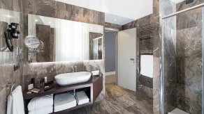 Monti Palace Hotel - Badrum