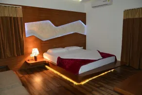 Sri Shivam Hotel - Room