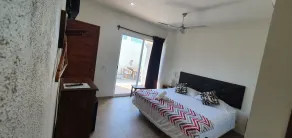Carri Surf Studio - Camera