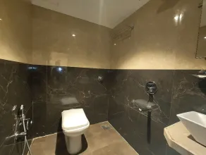 The Majlis Hotel - Colaba Mumbai - Bathroom