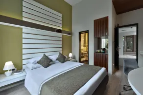The Atara Near Golf Course Road - Room