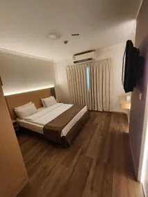 Sharjah International Airport Hotel - Room