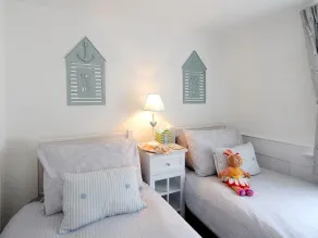 Kinderfreundliches wunderschönes Landhaus mit Garten und Grill | Strandblick | Strand in der Nähe - Zimmer