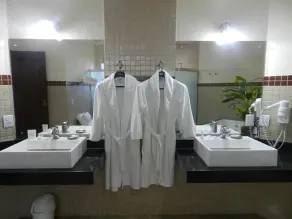 Paradise Inn Hotel - Badezimmer