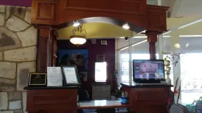 Americas Best Value Presidents Inn on Munras - Resepsjon