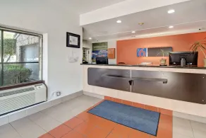 Motel 6-Dallas, TX - Forest Lane - Hall