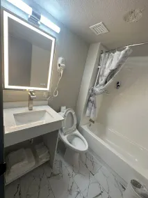THE GOLFERS INN - Bathroom