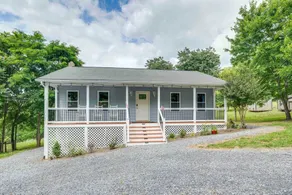 Front Royal Retreat on 3 Acres w/ Mtn Views! - Interiör