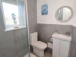 22 Longstone Park - Badeværelse