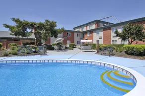 Days Inn by Wyndham Mt. Vernon - Piscine