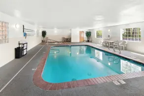 GuestHouse Inn & Suites Kelso/Longview - Piscine