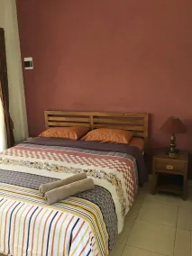 Aloha Hotel Yogyakarta - Zimmer