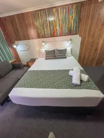Pastoral Hotel Motel Echuca CBD - Room