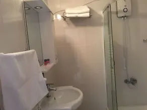 Ender Otel - Bathroom
