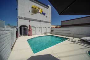 Best Star Inn - LA Commerce Casino, Citadel & I-5 freeway - Pool