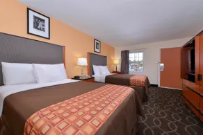 Media Inn & Suites - Chambre